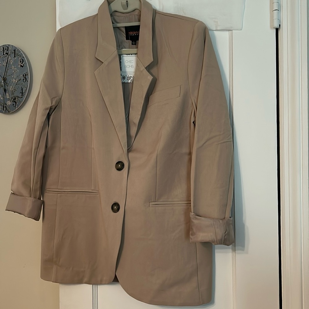 NWT - tan blazer